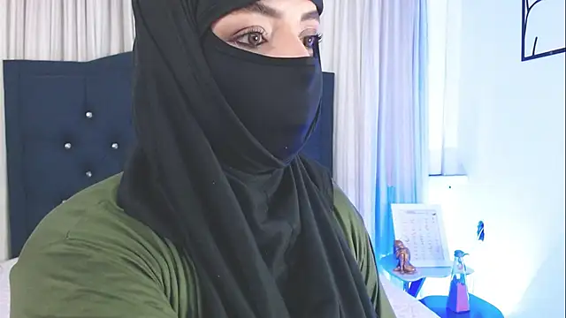 Snapshot of Uzra_hayed chatting on 6, 3, 2025 Uzra hayed online show from 6, 3, 2025