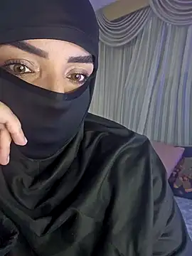 Snapshot of Uzra_hayed chatting on 7, 10, 2025 Uzra hayed online show from 7, 10, 2025
