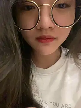 Krixxi22 online show from 11, 1, 2025