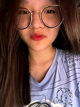 Krixxi22 online show from 5, 10, 2025