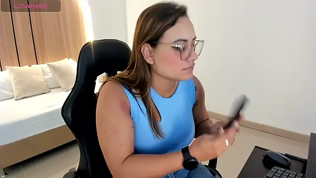 zoe danae  online show from 24, 3, 2026