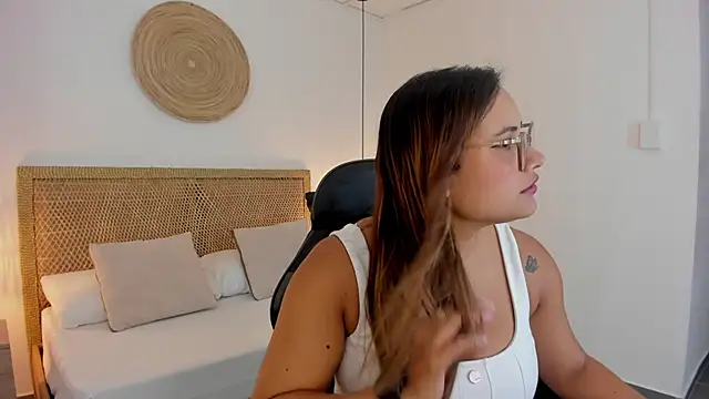zoe danae  online show from 21, 7, 2026