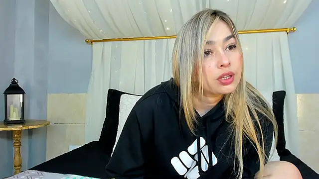 AnnaVictoria   online show from 4, 1, 2025