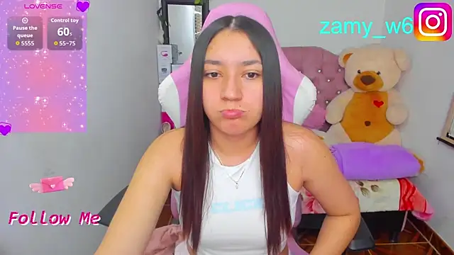 Snapshot of karla_cute01 chatting on 9, 5, 2026 karla cute01 online show from 9, 5, 2026