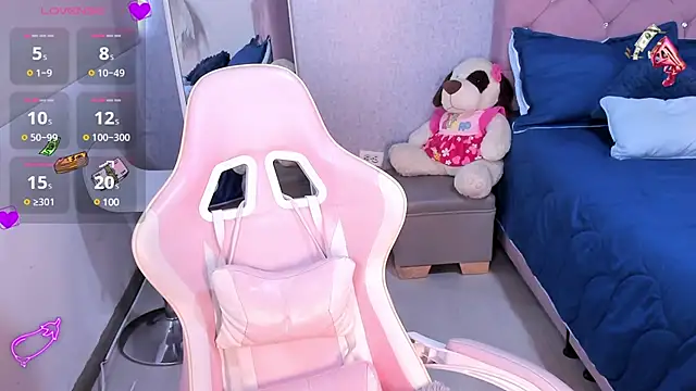 Kenia tompson01 online show from 17, 2, 2025