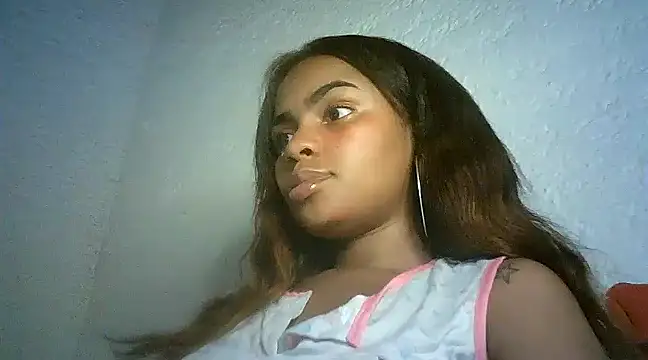 Snapshot of Bellabeltrann chatting on 19, 12, 2024 Bellabeltrann online show from 19, 12, 2024