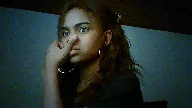 Snapshot of Bellabeltrann chatting on 24, 1, 2025 Bellabeltrann online show from 24, 1, 2025