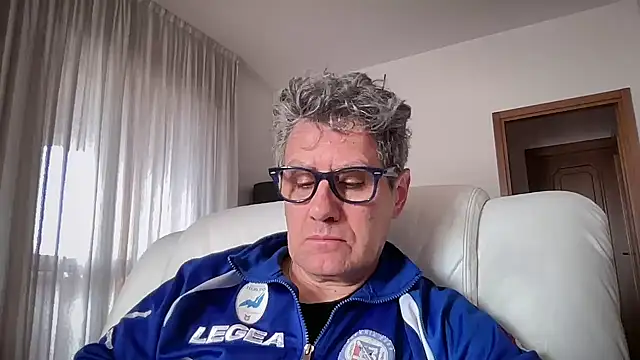 Snapshot of Britmi chatting on 8, 2, 2026 Britmi online show from 8, 2, 2026