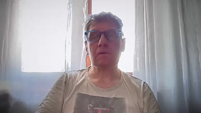 Snapshot of Britmi chatting on 9, 5, 2026 Britmi online show from 9, 5, 2026