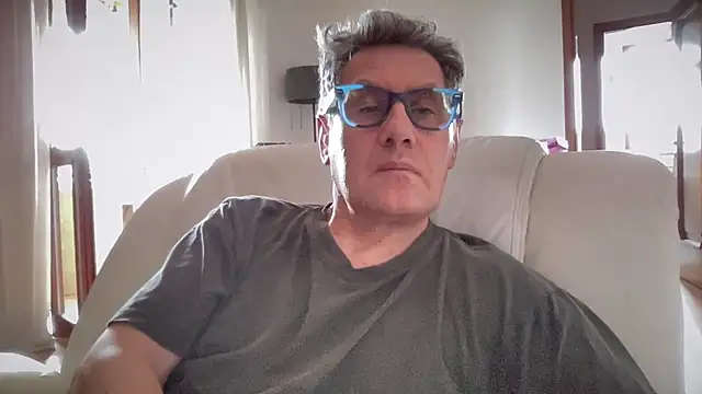 Snapshot of Britmi chatting on 2, 6, 2026 Britmi online show from 2, 6, 2026