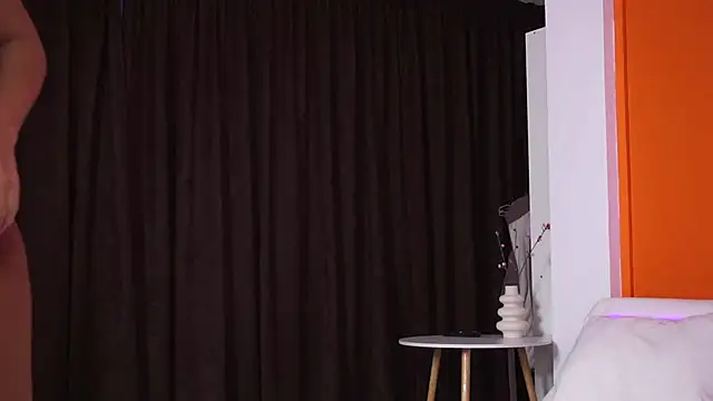 LovingBlondie online show from 18, 9, 2025