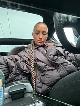 Snapshot of LovingBlondie chatting on 12, 2, 2026 LovingBlondie online show from 12, 2, 2026