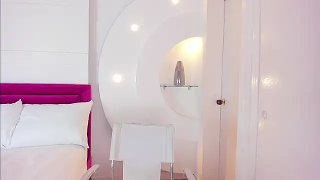 Snapshot of AliceHanz chatting on 8, 1, 2025 AliceHanz online show from 8, 1, 2025