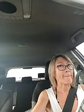 Timide girl2 online show from 16, 12, 2024