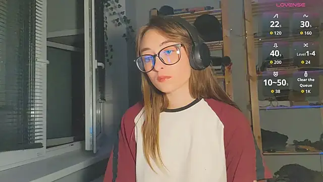 Snapshot of monlight__dana chatting on 22, 9, 2025 monlight  dana online show from 22, 9, 2025