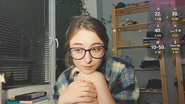 Snapshot of monlight__dana chatting on 5, 10, 2025 monlight  dana online show from 5, 10, 2025