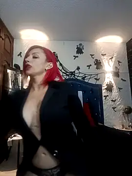 Snapshot of RedQueenMilf chatting on 22, 10, 2025 RedQueenMilf online show from 22, 10, 2025