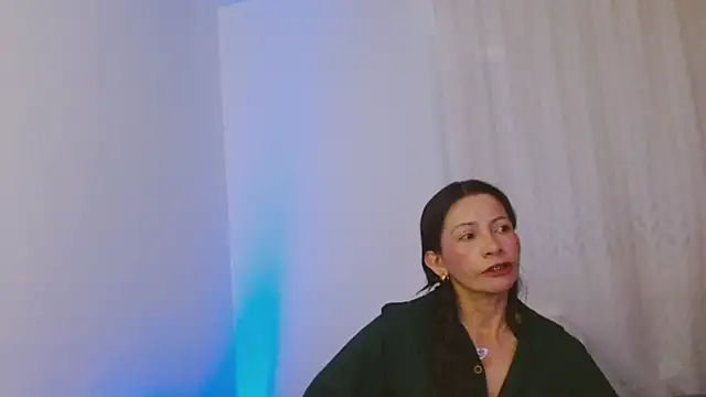 Snapshot of cattaleya1476 chatting on 7, 10, 2025 cattaleya1476 online show from 7, 10, 2025