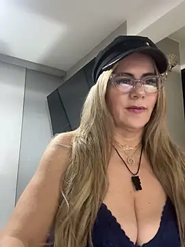 LARIANA RIVERA23 online show from 19, 2, 2025