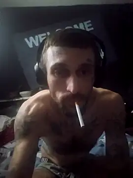 Snapshot of hungandtatted666 chatting on 14, 11, 2025 hungandtatted666 online show from 14, 11, 2025