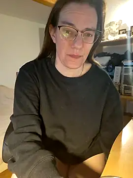 SpiceLea online show from 7, 3, 2025