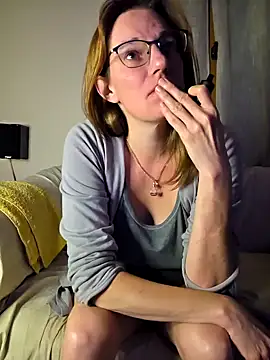 SpiceLea online show from 16, 9, 2025