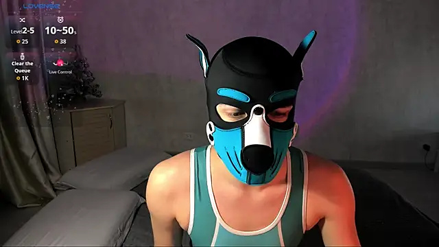 Snapshot of tailer_ chatting on 5, 1, 2026 tailer online show from 5, 1, 2026