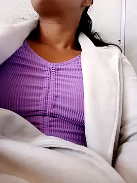 Snapshot of _andrea30 chatting on 13, 12, 2024 andrea30 online show from 13, 12, 2024