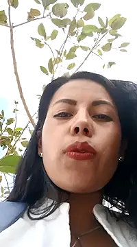 Snapshot of _andrea30 chatting on 24, 1, 2025 andrea30 online show from 24, 1, 2025
