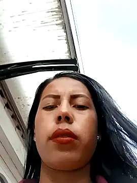 Snapshot of _andrea30 chatting on 13, 2, 2025 andrea30 online show from 13, 2, 2025