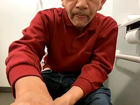 Snapshot of ge3noxxx chatting on 22, 10, 2025 ge3noxxx online show from 22, 10, 2025