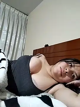 MaryC18 online show from 11, 1, 2025