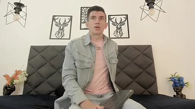 MikaelSlow online show from 8, 2, 2025