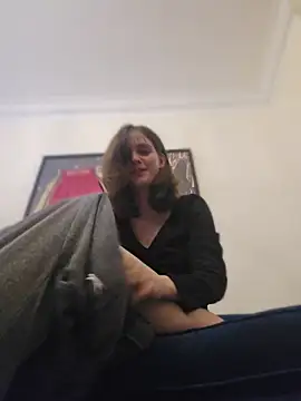 EllieDay online show from 13, 6, 2026