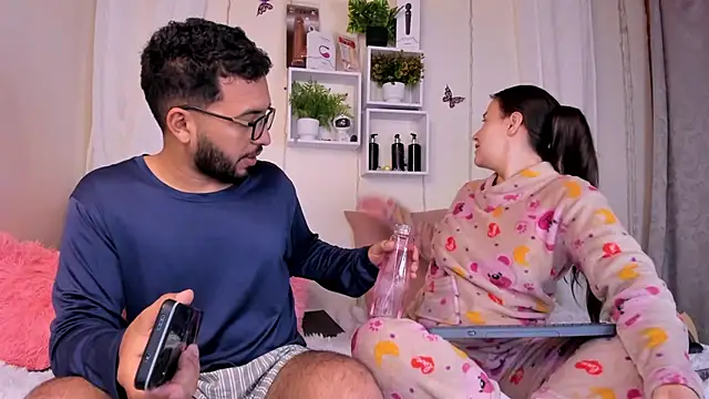 Idara and Edahi01 online show from 22, 3, 2025