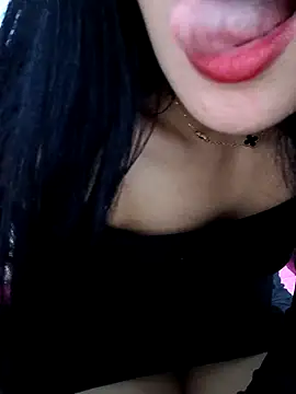 Snapshot of Fatina111 chatting on 19, 3, 2026 Fatina111 online show from 19, 3, 2026