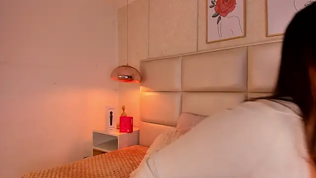 Snapshot of Aily_Yozuko chatting on 30, 10, 2025 Aily Yozuko online show from 30, 10, 2025