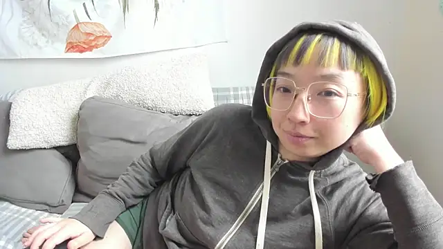 Snapshot of luxgray chatting on 15, 2, 2026 luxgray online show from 15, 2, 2026