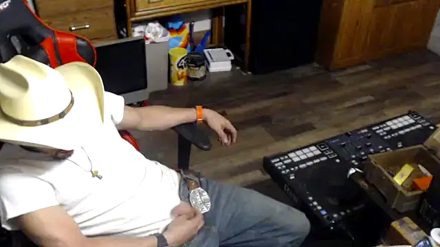 Snapshot of tongueispowerr6d9 chatting on 22, 4, 2026 tongueispowerr6d9 online show from 22, 4, 2026