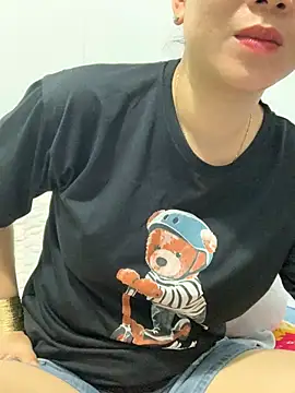 Snapshot of Baby-bigtits chatting on 1, 3, 2025 Baby-bigtits online show from 1, 3, 2025