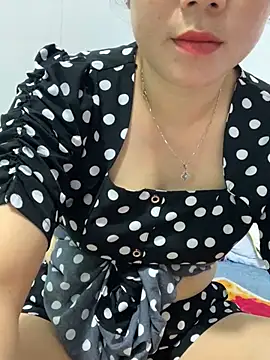 Snapshot of Baby-bigtits chatting on 4, 3, 2025 Baby-bigtits online show from 4, 3, 2025