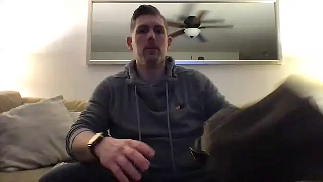 Snapshot of Rock_Pierce chatting on 4, 2, 2025 Rock Pierce online show from 4, 2, 2025