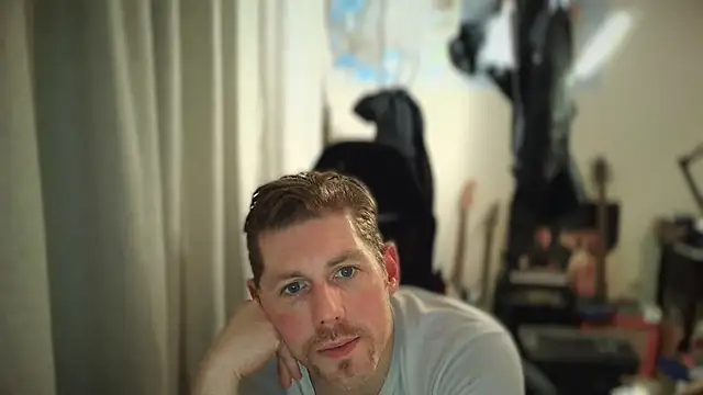 Snapshot of Rock_Pierce chatting on 12, 3, 2025 Rock Pierce online show from 12, 3, 2025