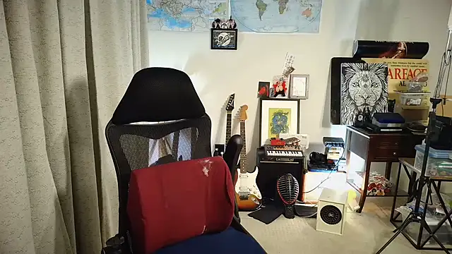 Snapshot of Rock_Pierce chatting on 5, 10, 2025 Rock Pierce online show from 5, 10, 2025