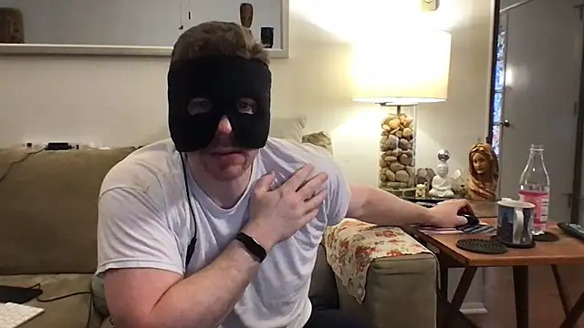 Snapshot of Rock_Pierce chatting on 6, 11, 2025 Rock Pierce online show from 6, 11, 2025