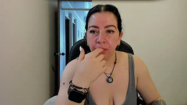 Snapshot of Im_coco chatting on 5, 5, 2026 Im coco online show from 5, 5, 2026