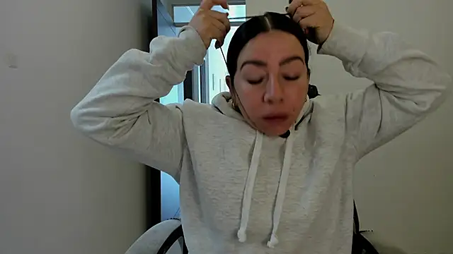 Snapshot of Im_coco chatting on 8, 5, 2026 Im coco online show from 8, 5, 2026