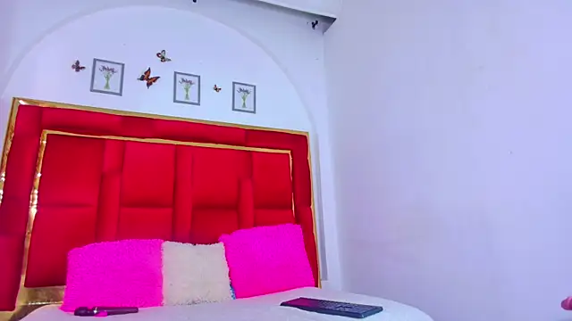 CoralHarrinson online show from 3, 10, 2025