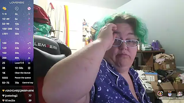 Snapshot of EmberCum chatting on 31, 10, 2025 EmberCum online show from 31, 10, 2025