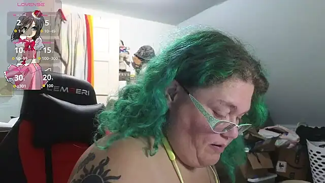 Snapshot of EmberCum chatting on 1, 11, 2025 EmberCum online show from 1, 11, 2025